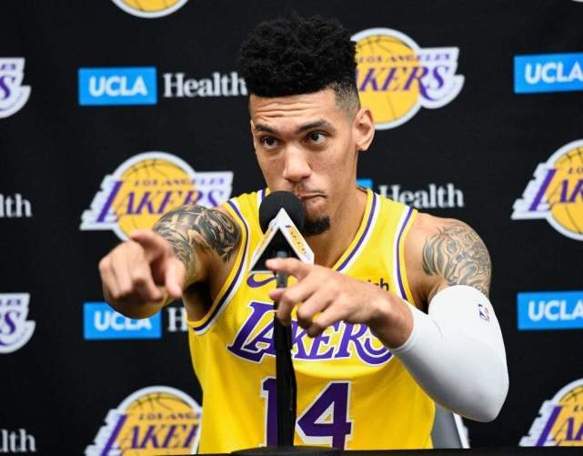 NBA 2026年湖人队球员名单，紫金军团的下一章，是拼图还是豪赌？